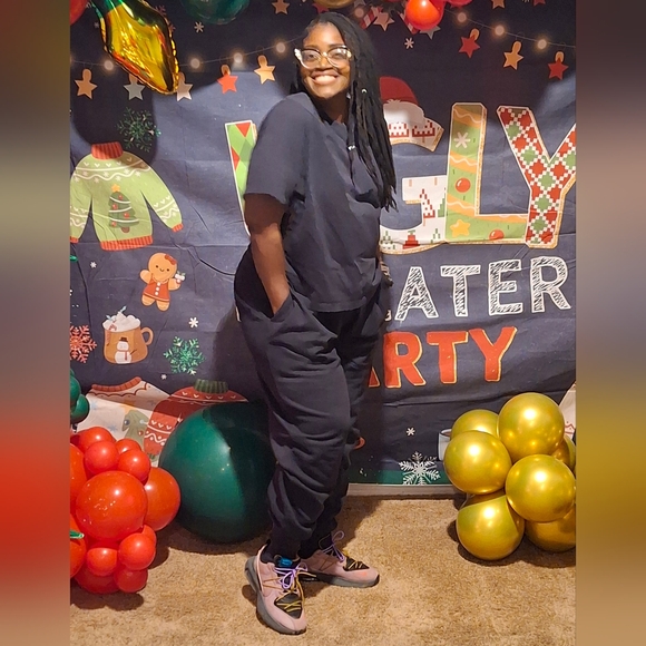 Meet your Posher, Michelle - Picture 3 of 4